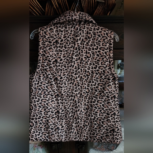 Ashley By 26 International Animal Print Vest - Picture 5 of 5